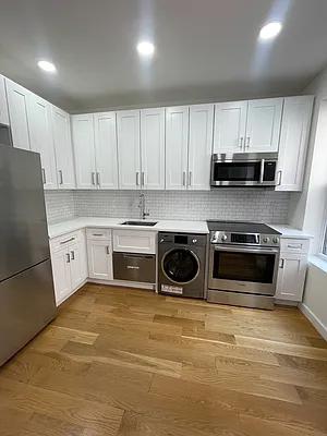 Rented by PMG Real Estate  | media 2