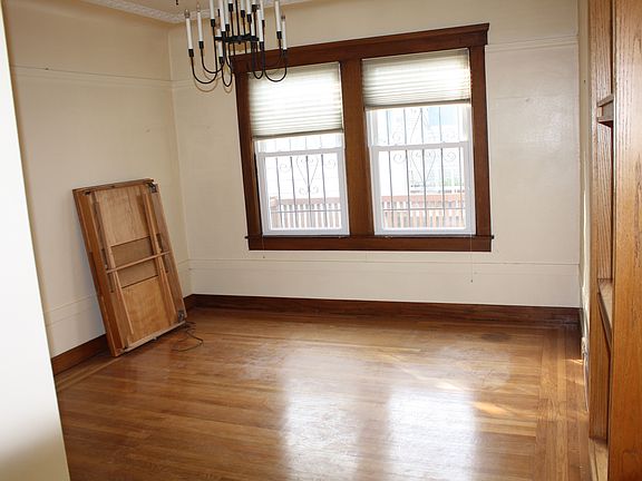 5th image of 103 Ashbury St