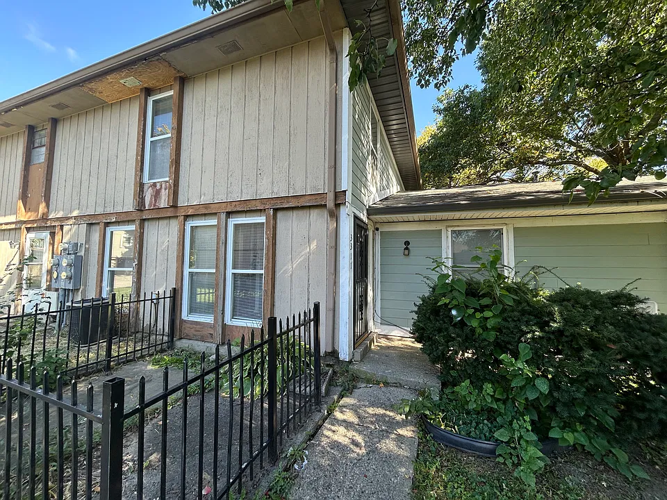 3311 Lupine Dr