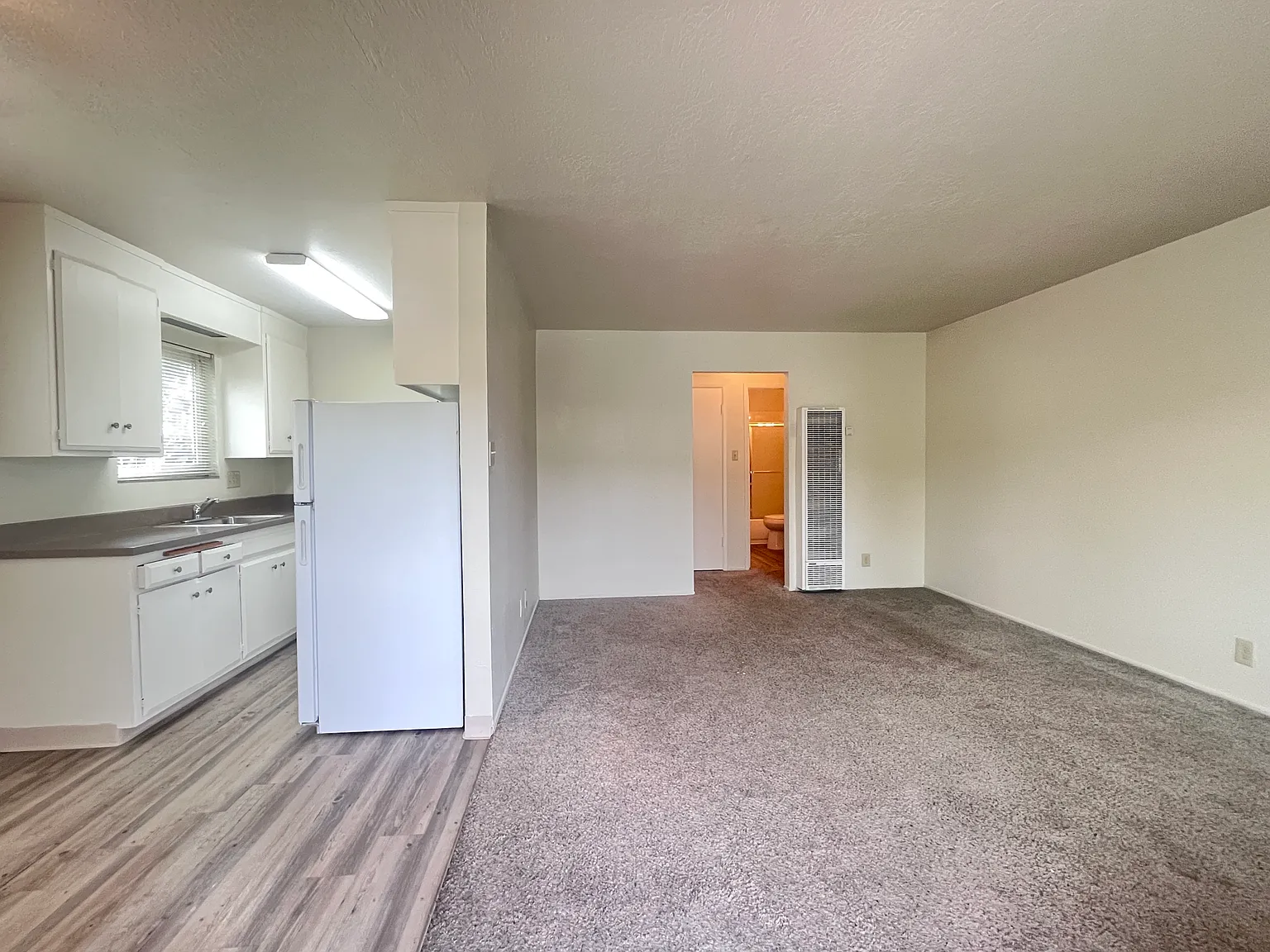 1 bed, 567 sqft, $2,380 — Photo 2
