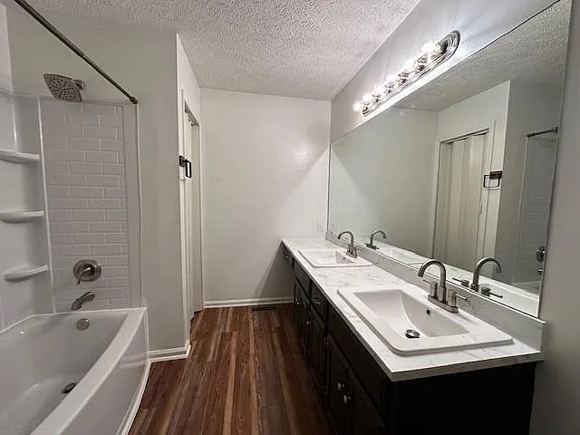Stonehedge Dr — Photo 11