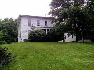 1606 S Bluff Blvd, Clinton, IA 52732