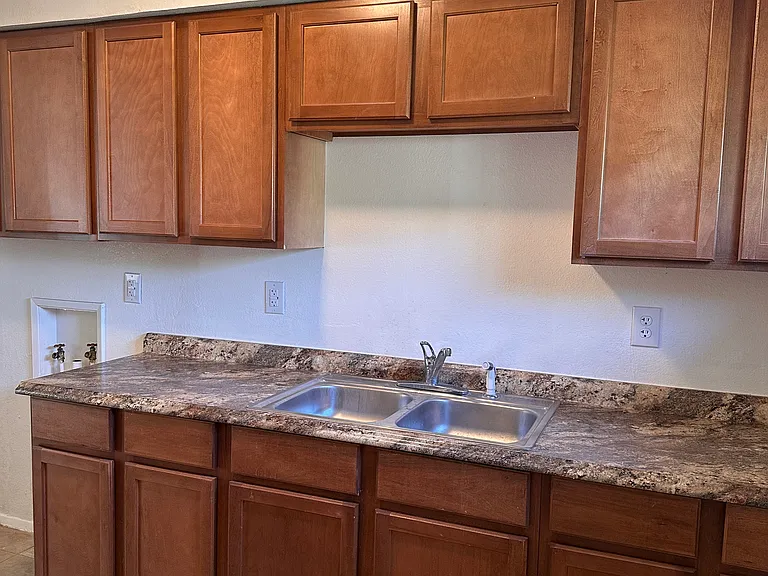 3815 Mehalia Dr — Photo 3