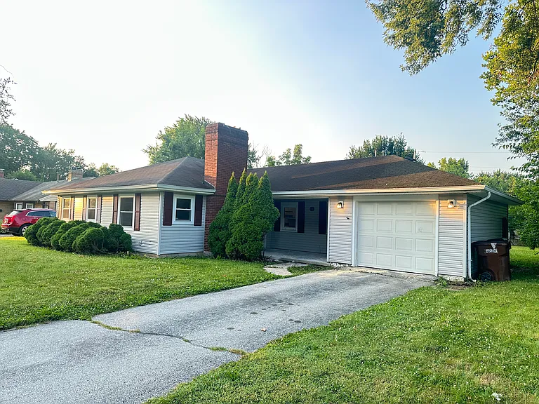 14 W Sherry Dr — Photo 1