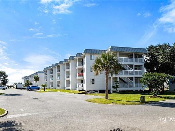 2nd image of 400 Plantation Rd #3224