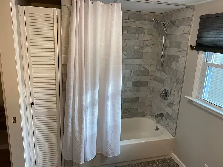 4 Garden Blvd — Photo 14