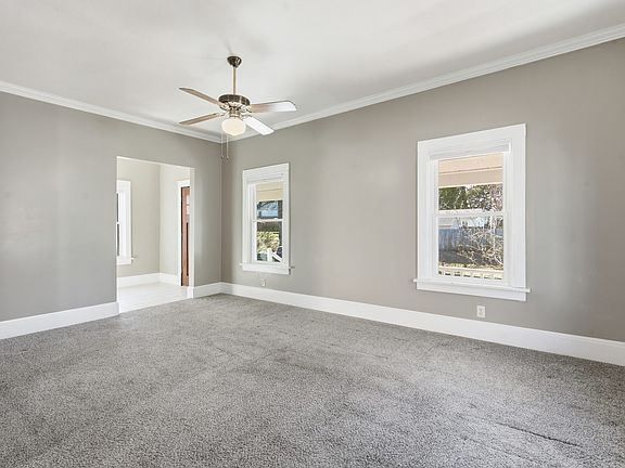 5th image of 2123 Leclaire St