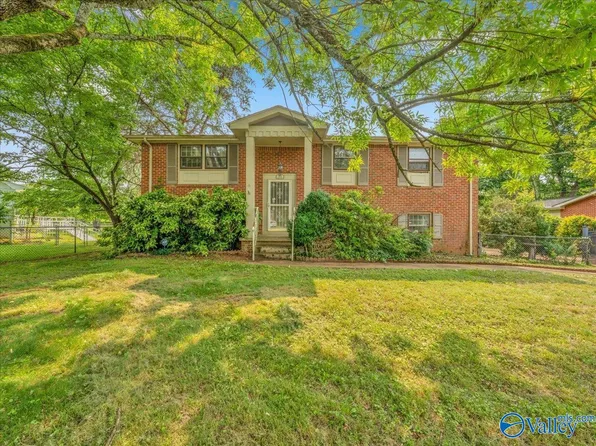 11022 Strong Dr SE, Huntsville, AL 35803