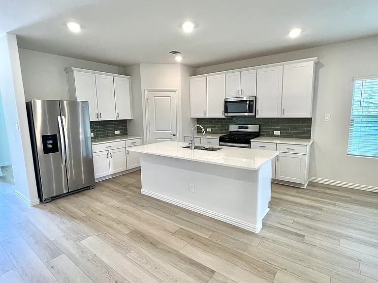 6208 Timberhurst Dr — Photo 4
