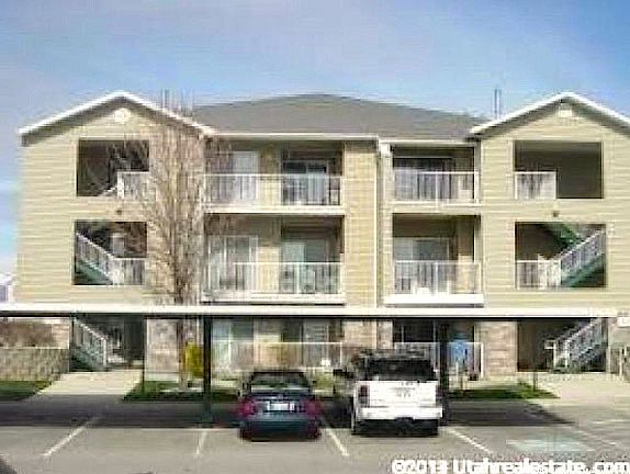 3rd image of 3766 S Carlisle Park Pl
