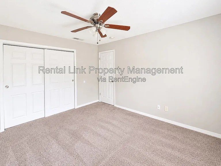 4728 Beach Dr SE #B — Photo 9