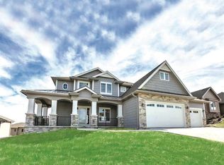 1720 Blue Sage Pkwy, Elkhorn, NE 68022