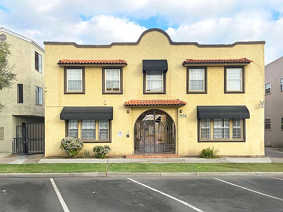 2nd image of 936 Olive Ave #3