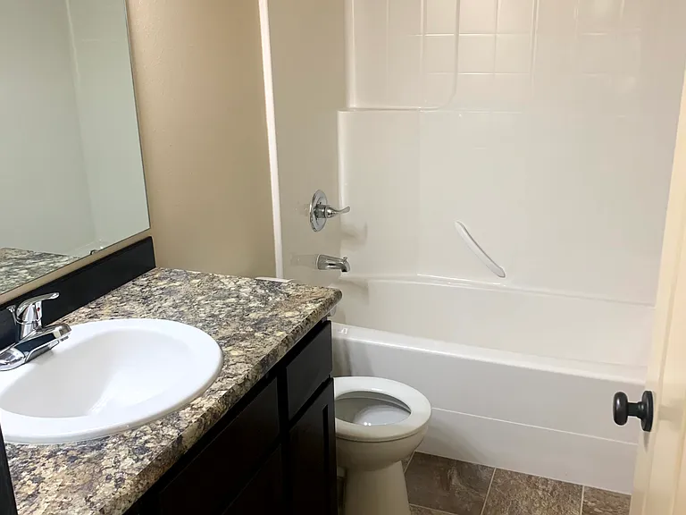 Columbia Villa & Cove — Photo 111