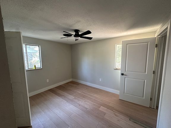 3rd image of 2105 Lookout Ave