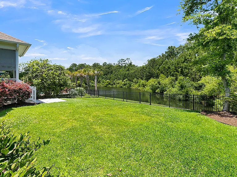 3688 Maidstone Dr — Photo 40