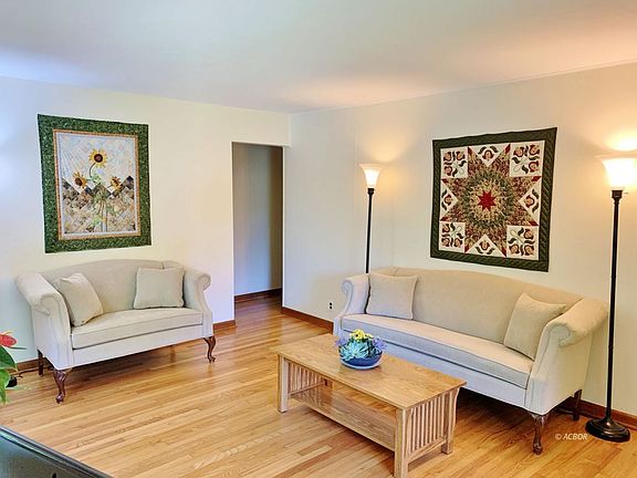 5th image of 31 Joneswood Dr