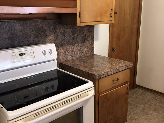 2nd image of 1822 Kirk Ct NW