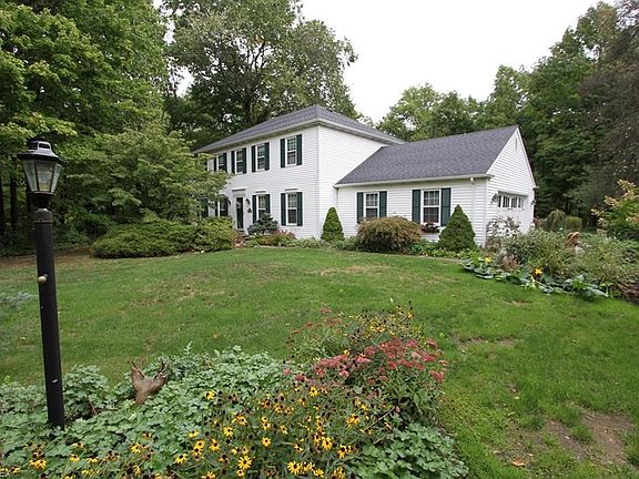 2nd image of 11727 Riverwood Dr