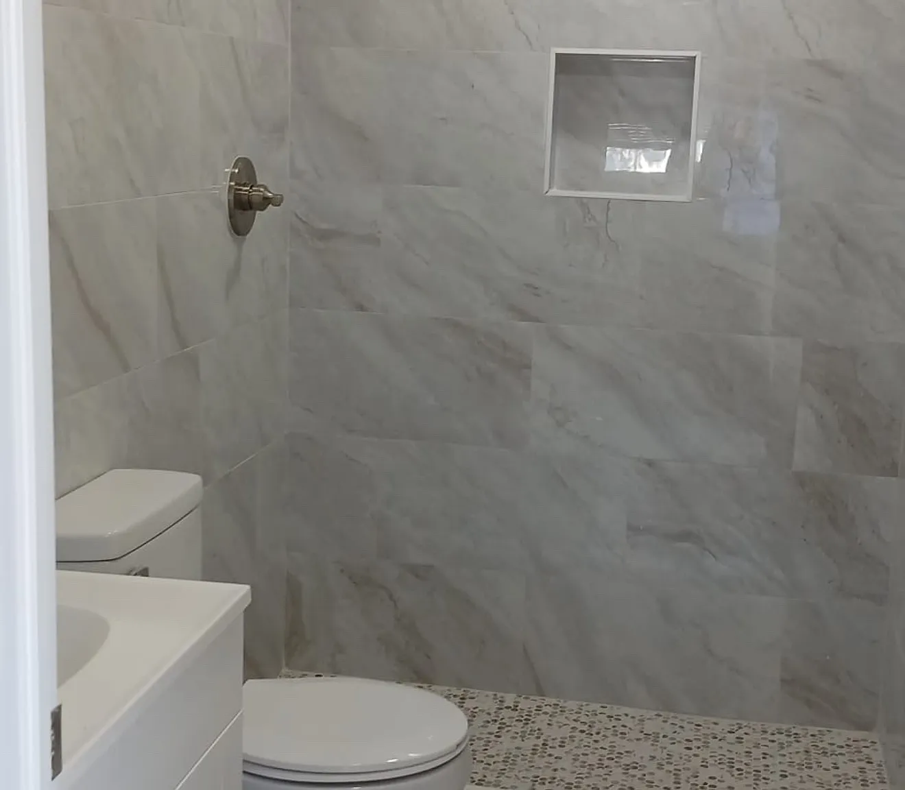 1 bed, 1550 sqft, $1,350 — Photo 4