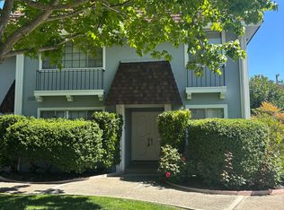 8 Miramonte Dr, Moraga, CA 94556