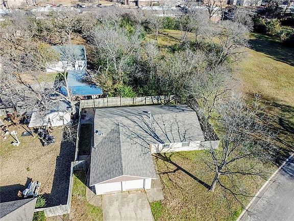 2nd image of 2415 College Park Dr