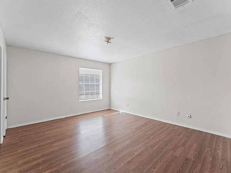 12208 Ormandy St — Photo 18