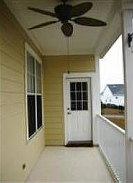 3rd image of 3165 Duxbury Ln