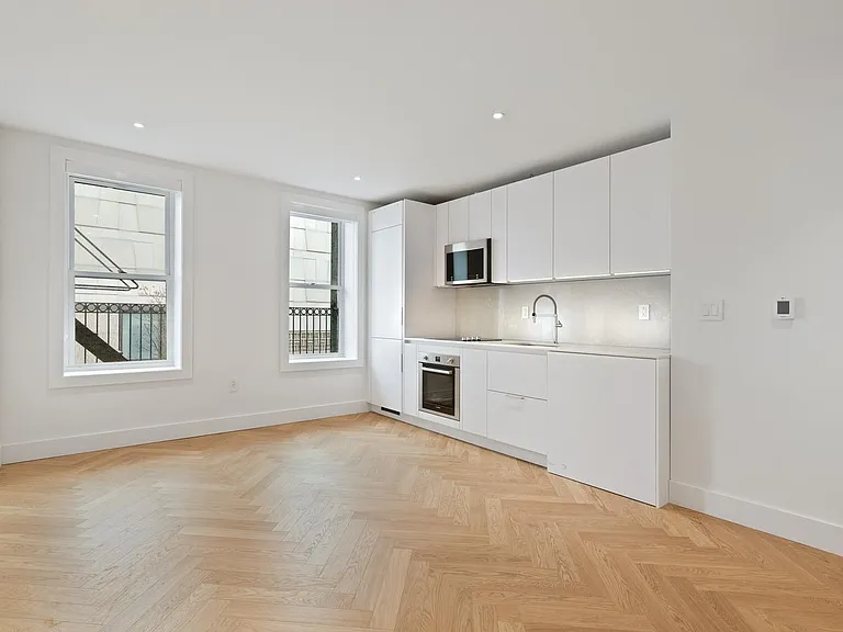 1274 5th Ave #203A — Photo 5