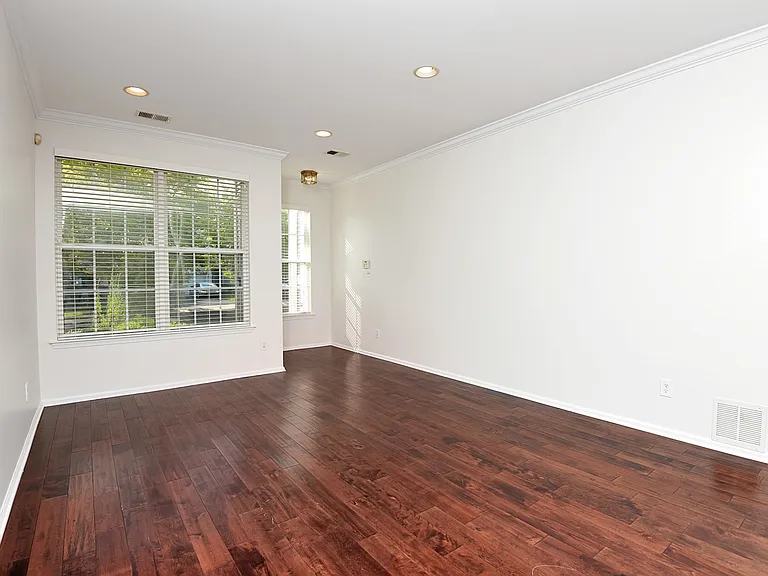 26 Normandy Dr — Photo 6