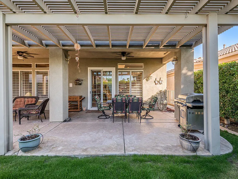 80571 Hoylake Dr — Photo 31