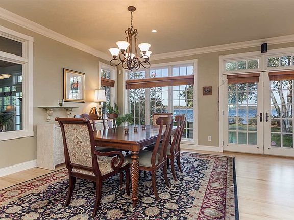 4th image of 3761 Bay Shore Dr