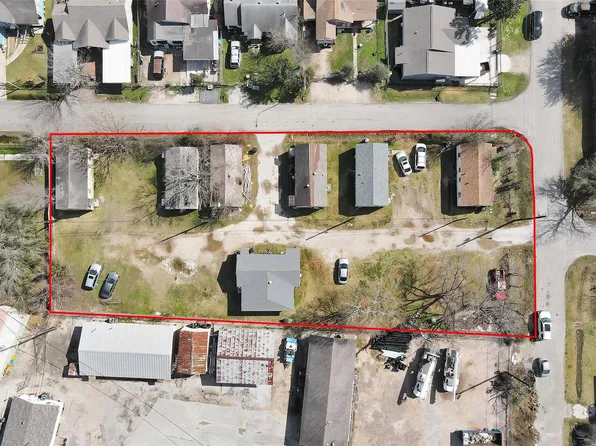 5817 Downing St, Houston, TX 77020