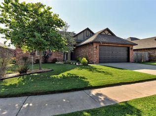1916 Alexander Way, Yukon, OK 73099