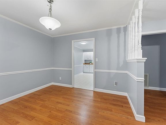 2nd image of 2212 Windrow Ct