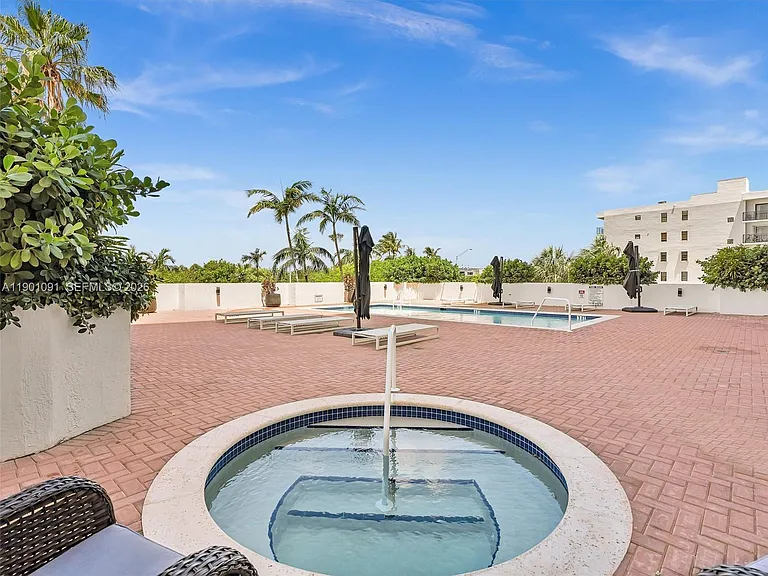6422 Collins Ave #701 — Photo 54