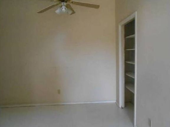 4th image of 10311 Hillhouse Ln