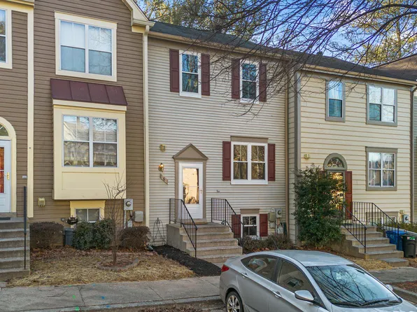 6 Lake Park Ct #933, Germantown, MD 20874