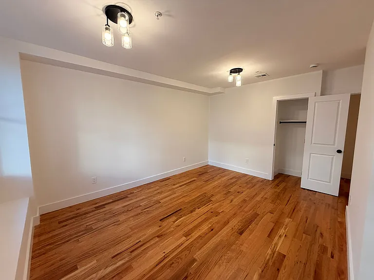 2521 West St #16E — Photo 6
