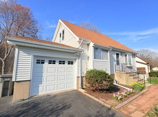 24 Thistle Down Ln, Naugatuck, CT 06770