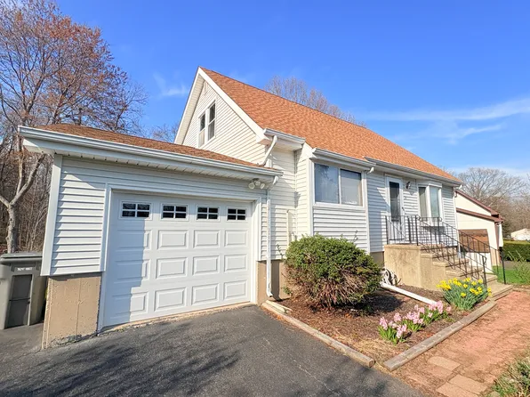 24 Thistle Down Ln, Naugatuck, CT 06770