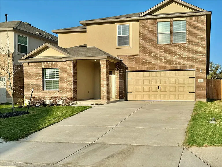 1316 Acorn Oak Dr — Photo 2