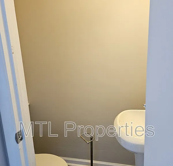 1248 Grove Park Ln #1 — Photo 12