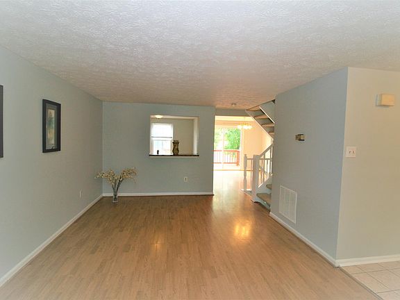 3rd image of 632 Lakeworth Dr