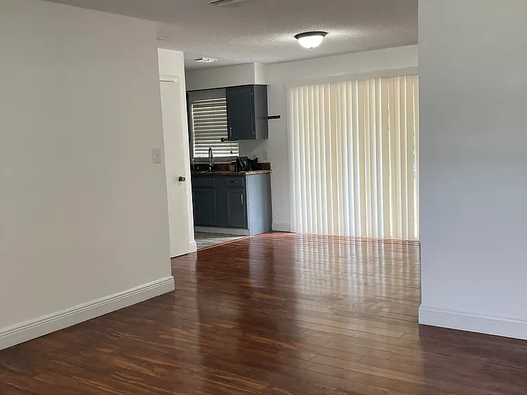 913 Maydell Ct — Photo 15
