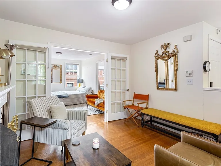 61 W Cedar St #4 — Photo 6