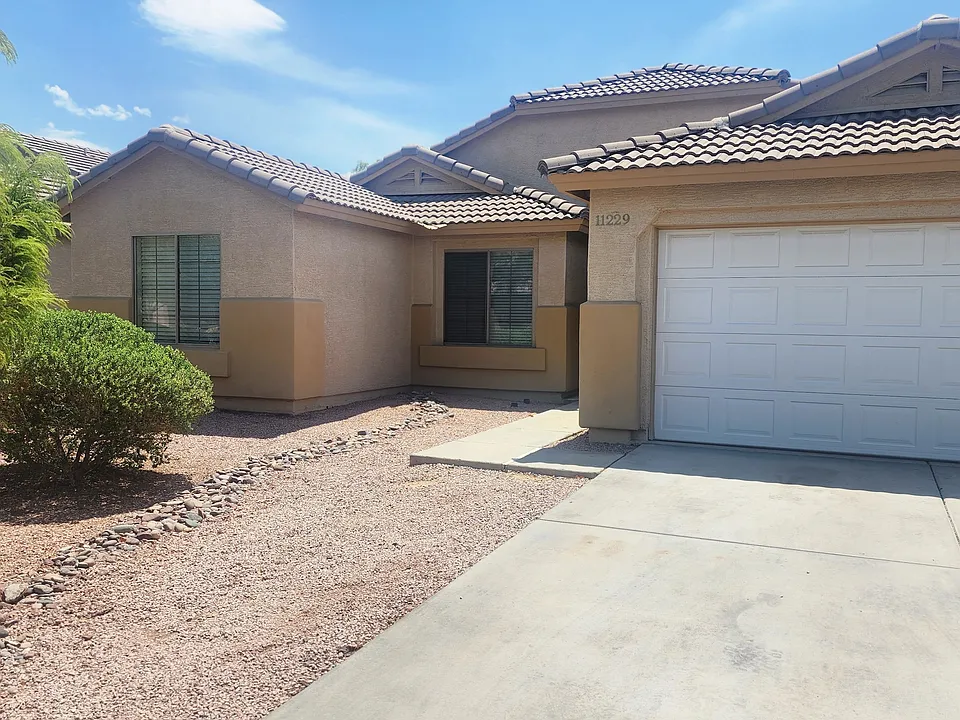 11229 W Chase Dr