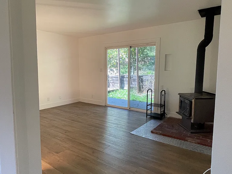 2863 Grand Ave — Photo 7