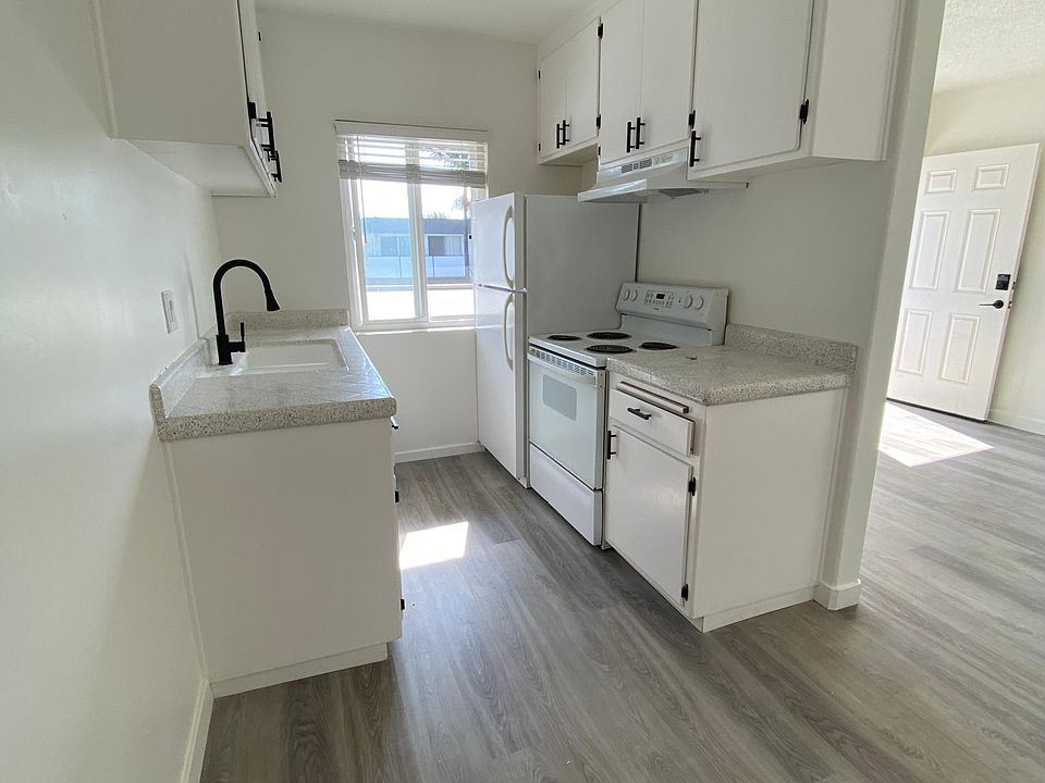 1st image of 2275 Grand Ave #30