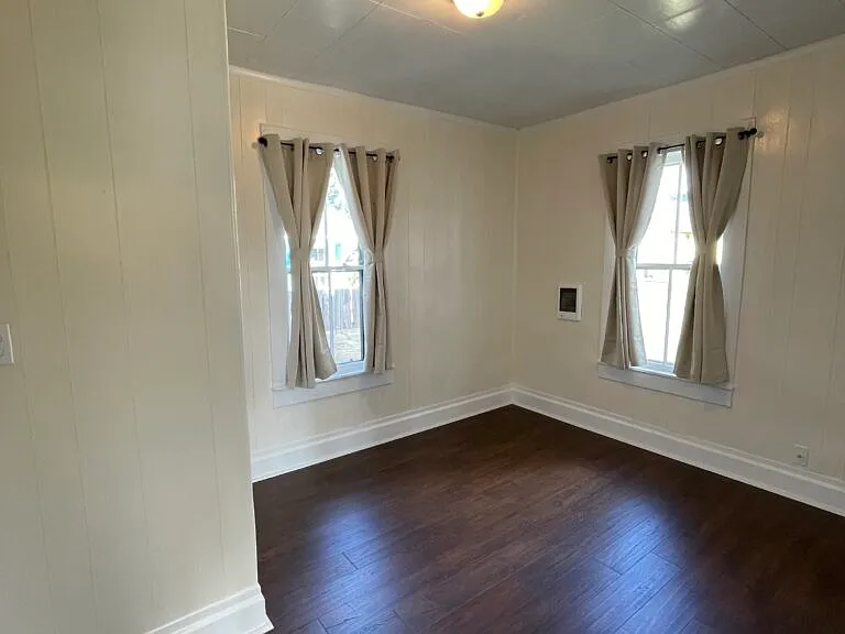625 N Collier St — Photo 10